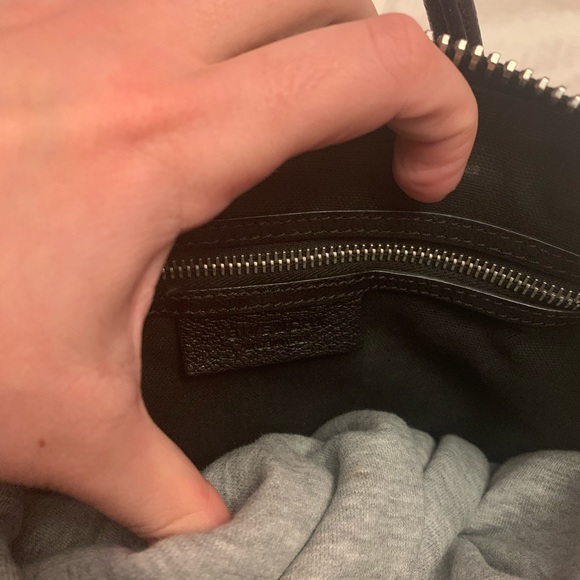 Authentic givenchy antigona. Smooth black leather. Great condition! - Picture 4 of 8